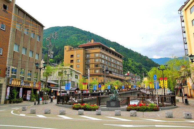 1-Day Tour from Takayama: Unveiling the Charm of Gero Onsen - Gero Onsen Gassho Village and Hida’s old houses