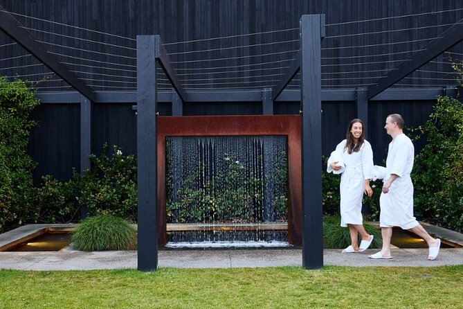 2-Hour Deep Blue Hot Springs in Warrnambool - Changing rooms and small practical details