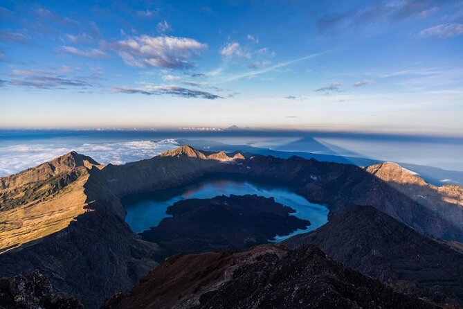 3D/2N Rinjani trekking summit,lake and hot springs. - The summit morning: a 3 AM start and a hard finish
