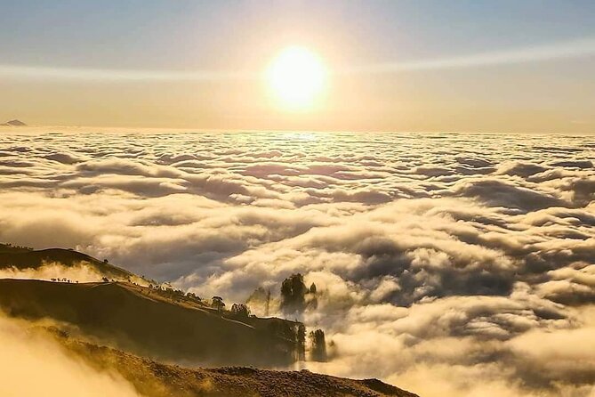 3D/2N Rinjani trekking summit,lake and hot springs. - What the $250 price really covers