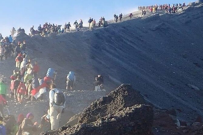 3D/2N Rinjani trekking summit,lake and hot springs. - Who should book this trek?
