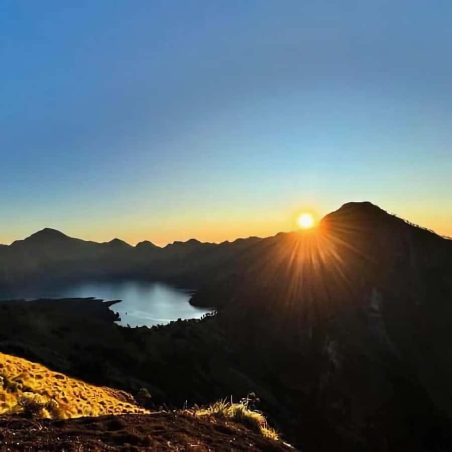 3d/2n trekking mount rinjani summit lake & hot springs - Night two at Senaru Crater Rim