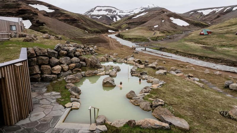 A day in Kerlingarfjöll: Highlands and hot springs - Hveradalir’s steaming ground and colored rock