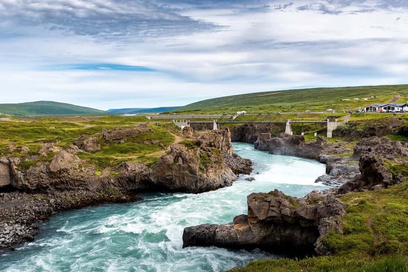 Akureyri Port: Dettifoss, Goðafoss and Lake Mývatn Tour - Hverfjall Crater and the value of the climb