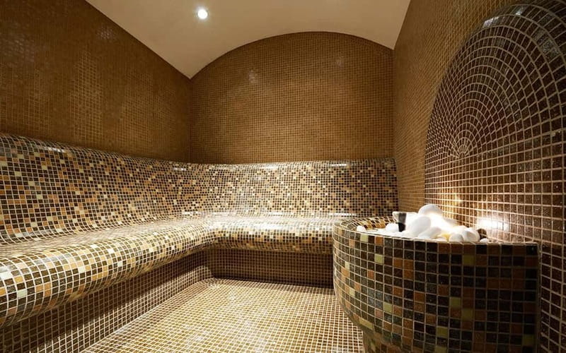 Alanya: Traditional Turkish Bath, Spa & Massage - The sauna and first stage of the treatment