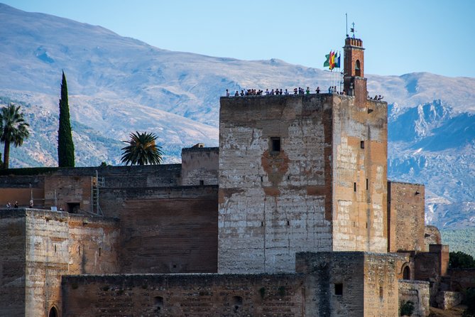 Alhambra Tour and Nazaries Palaces with Hammam Massage Experience - Key points to know before booking