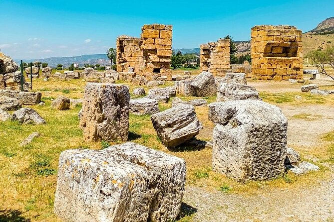 Antalya / Belek : Salda Lake & Pamukkale Tour With Thermal Pools - The coach is practical, not intimate