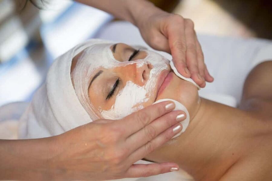 Antalya: Turkish Bath with Sauna, Scrub, Foam & Oil Massage - Warming up in the 40 to 50 degree sauna