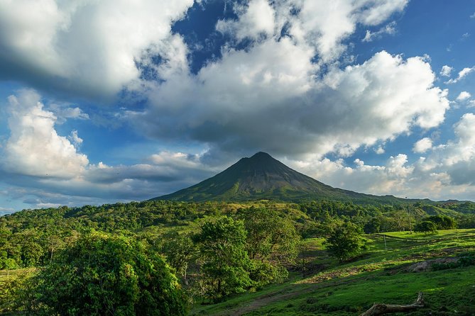 Arenal Volcano Hike plus Baldi Hot Springs and Dinner - Should you book this Arenal and Baldi outing?