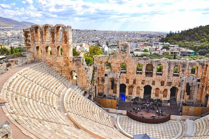 Athens Iconic Highlights & Lake Vouliagmeni Thermal Spa Day Tour - Syntagma Square and the ceremonial side of Athens