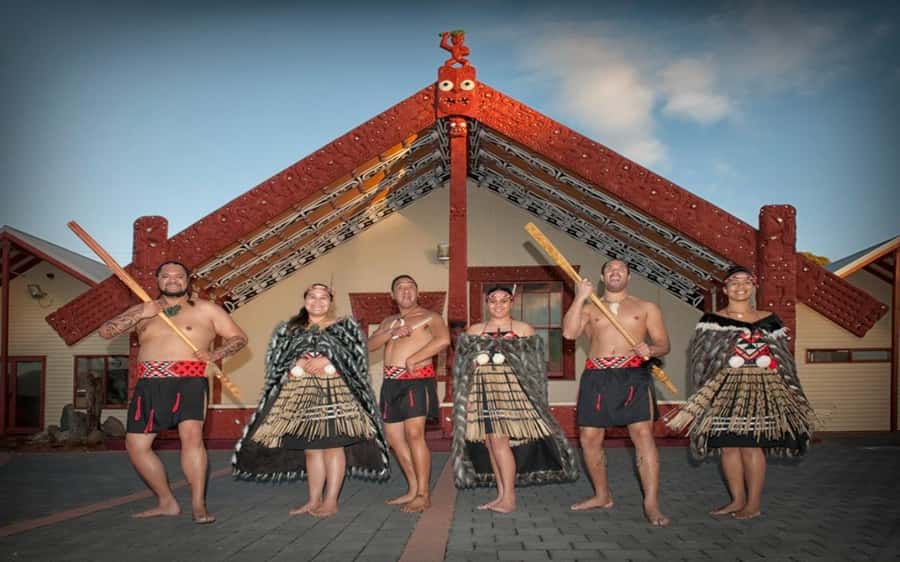 Auckland: Wai-O-Tapu, Maori Haka & Hot Springs Rotorua Tour - Why this Auckland day trip makes sense