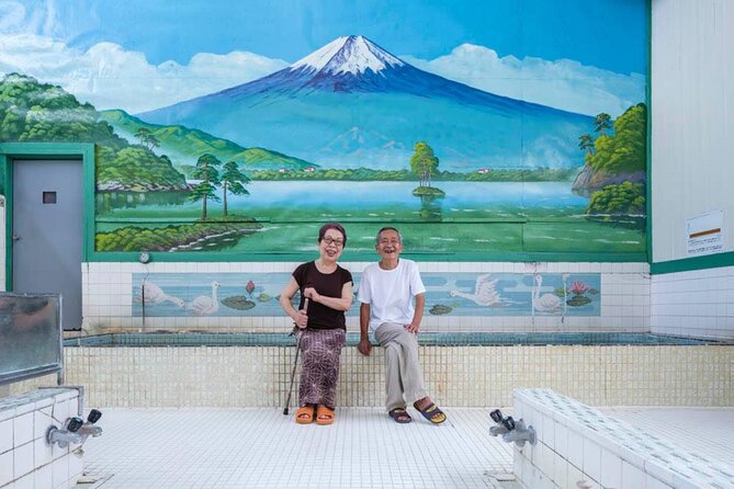 Authentic Onsen Experience Tattoo Friendly Hidden Gem in Shinjuku - Mount Fuji Murals and the Meaning Behind Them