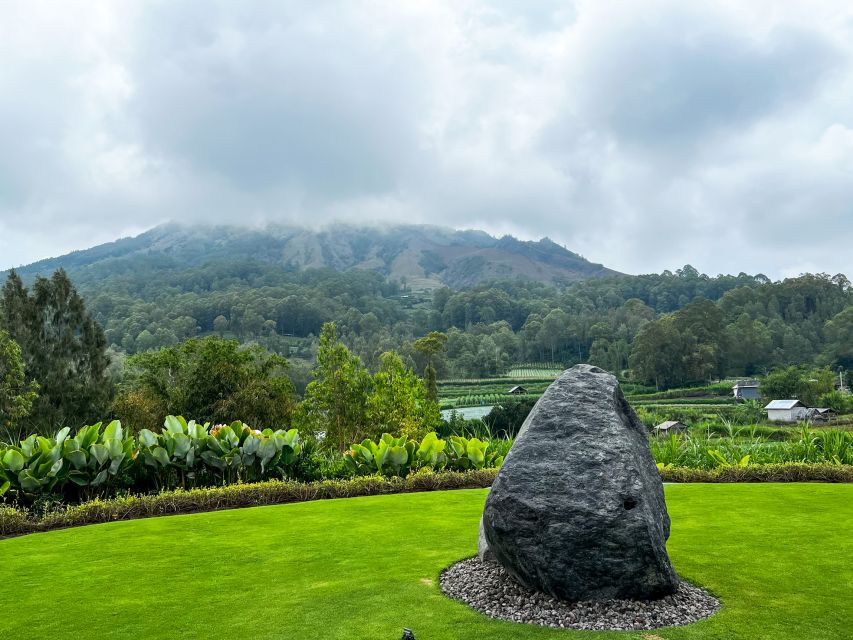Bali: Mount Batur Sunrise Guided Hike and Natural Hot Spring - The guides, photos, and human touch