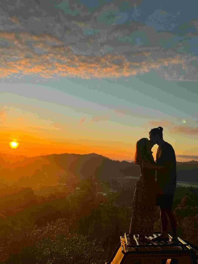 Bali : Private Sunrise Jeep Tour and Hot Spring All Include - The drivers are a big part of the day