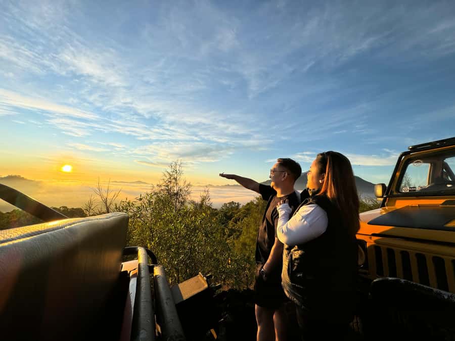 Bali : Private Sunrise Jeep Tour and Hot Spring All Include - Sunrise breakfast with Mount Batur views