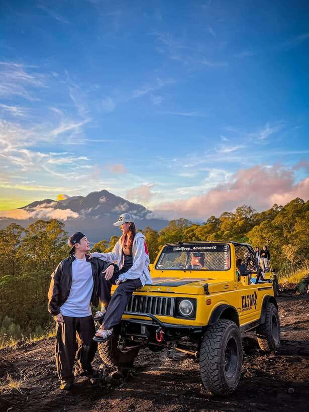 Bali: Shared Mount Batur Jeep Sunrise with Hot Springs - Coffee plantation tasting after the soak