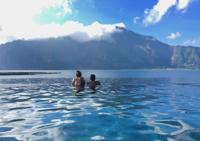 Bali: Sunset Mount Batur Jeep and Hot Spring All Inclusive - Sunset from the black sand area