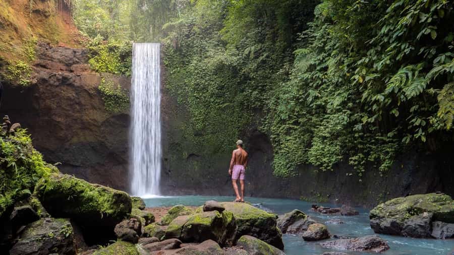 Bali: Trunyan Cemetery, Hot Springs, and Penglipuran Village - The guides make or break the day