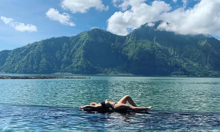 Bali: Trunyan Cemetery, Hot Springs, and Penglipuran Village - Transport, timing, and physical demands