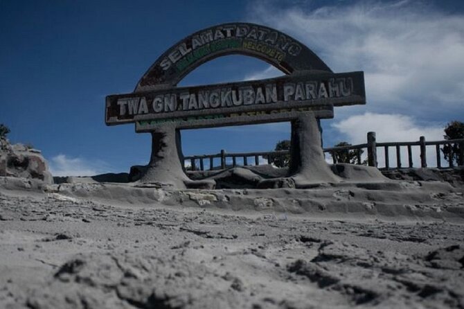 Bandung Volcano Sightseeing and Hot Spring Private Tour - Pick Your Own Strawberries at Ciwidey