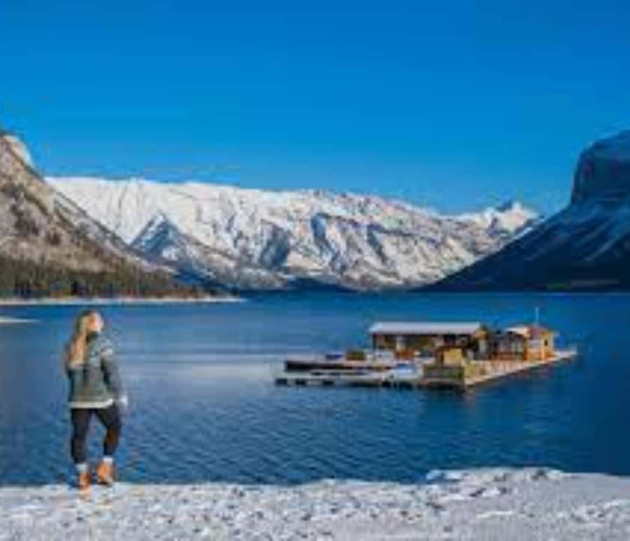 Banff: Gondola, Hot Springs, Bow falls & Three lakes tour - Starting from Calgary and reaching Banff