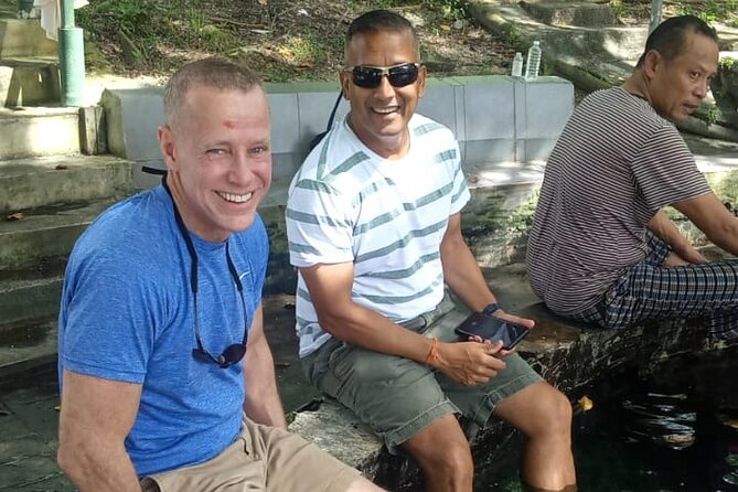 Batu Caves, Waterfalls and Hot Springs Tour With Lunch - What the driver guide adds