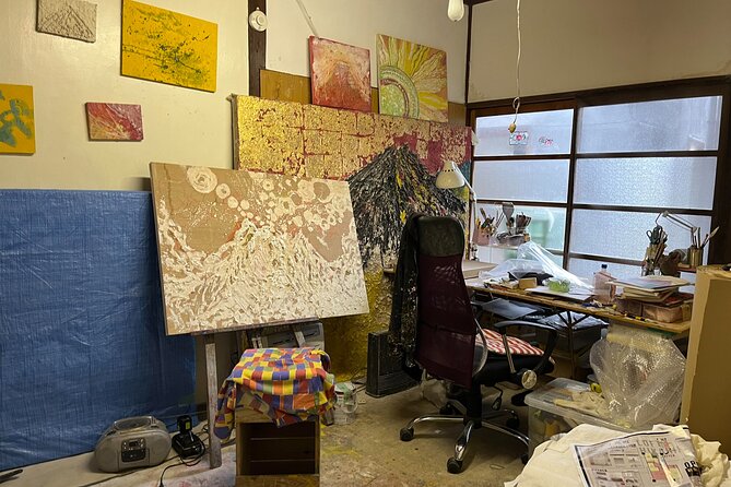 Become a local! A Walking Tour of Arts, Crafts&Onsen Culture - Who should book this walk