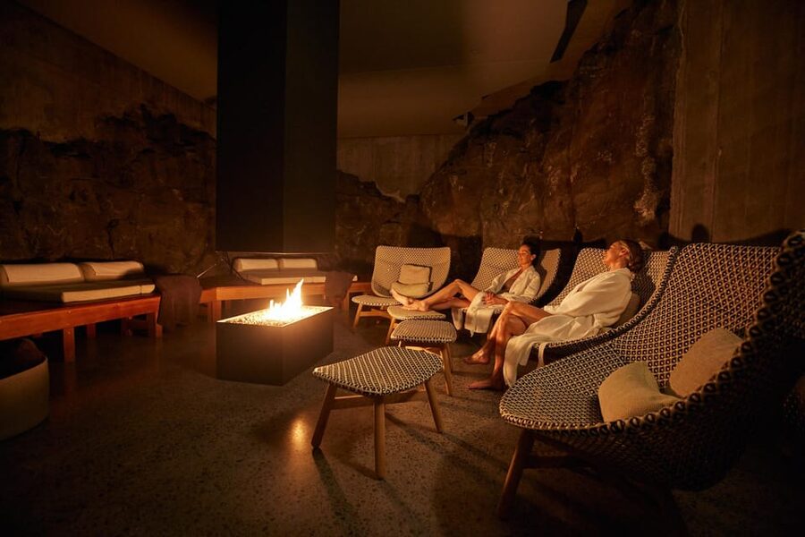 Blue Lagoon: Retreat Spa Experience & Private Changing Suite - Arriving at The Retreat on the Reykjanes Peninsula