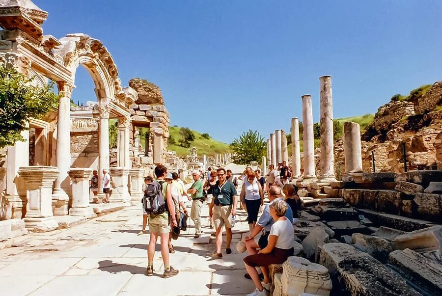 Bodrum: Pamukkale, Hot Springs & Travertines Tour with Lunch - The white terraces of Pamukkale