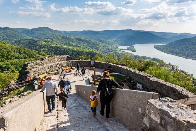 Budapest Hike to Visegrád Castle w or wo Sauna/Danube beach - Practical details that affect your choice