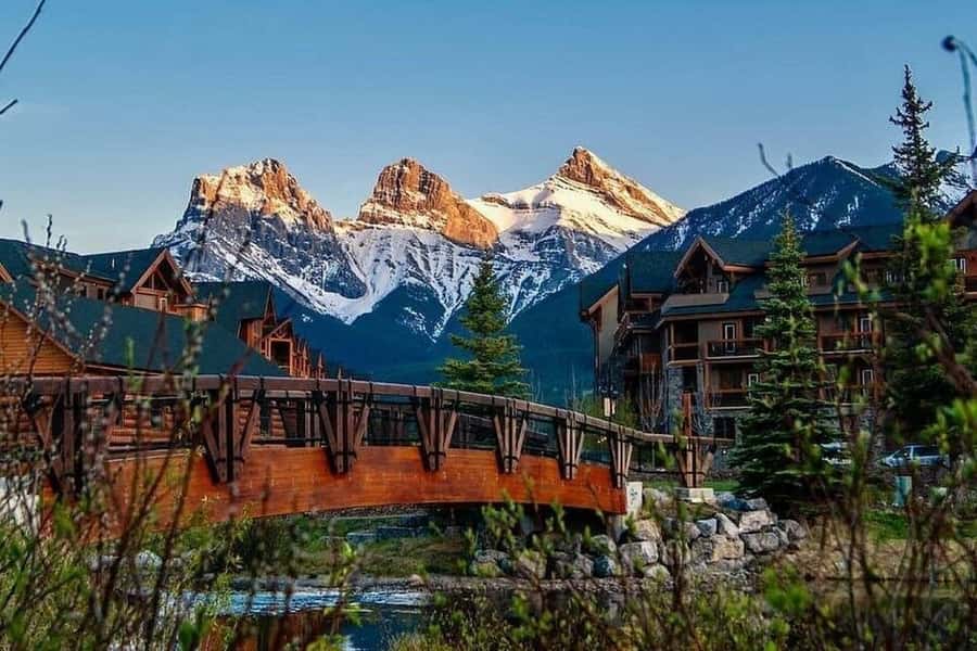 Calgary: Radium Hot Springs & Marble Canyon Day Trip - Banff time at the end of the day