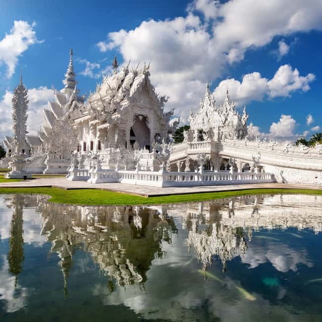 Chiang Mai: Chiang Rai Famous Temples & Hot Springs Day Trip - The Blue Temple brings a different mood