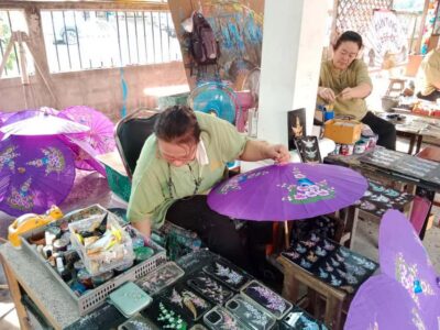 Mae Kampong Village, Hot Springs & Bor Sang Tour