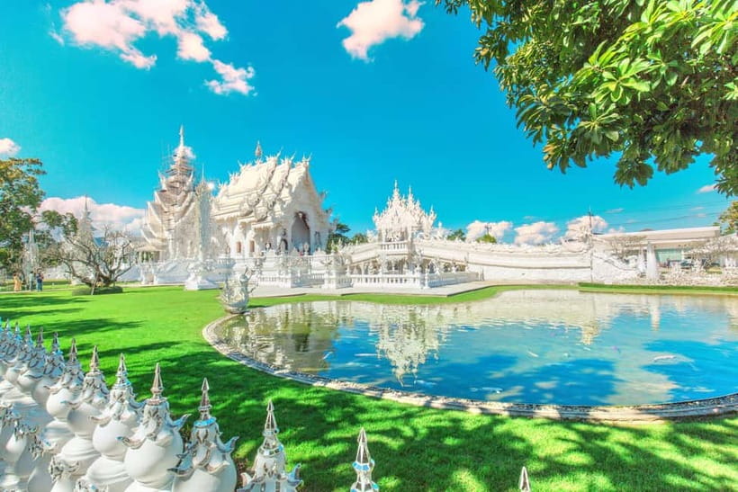 Chiang Mai to Chiang Rai: 3 Temples & Hot Springs & Pickup - Pickup from Chiang Mai and the long drive north
