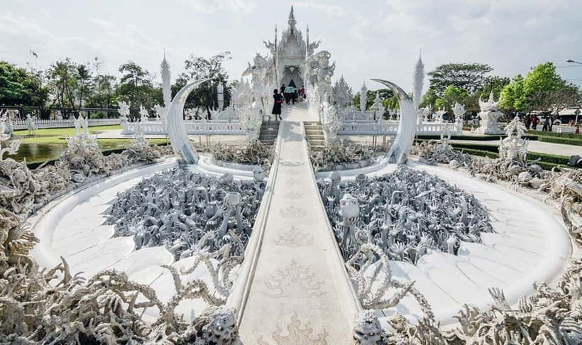 Chiang Mai to Chiang Rai: 3 Temples & Hot Springs & Pickup - Who will enjoy this day most