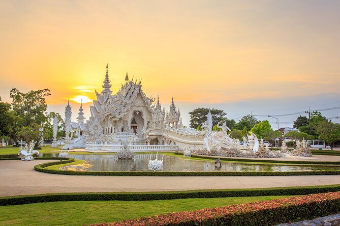 Chiang Rai Wonders: White, Blue & Red Temples and Hot Spring - What the private driver service really provides