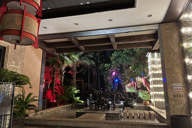 Chongqing Luxury Hot Spring and Massage Luxury Meal Private Tour - Three hours of water, air, and open space