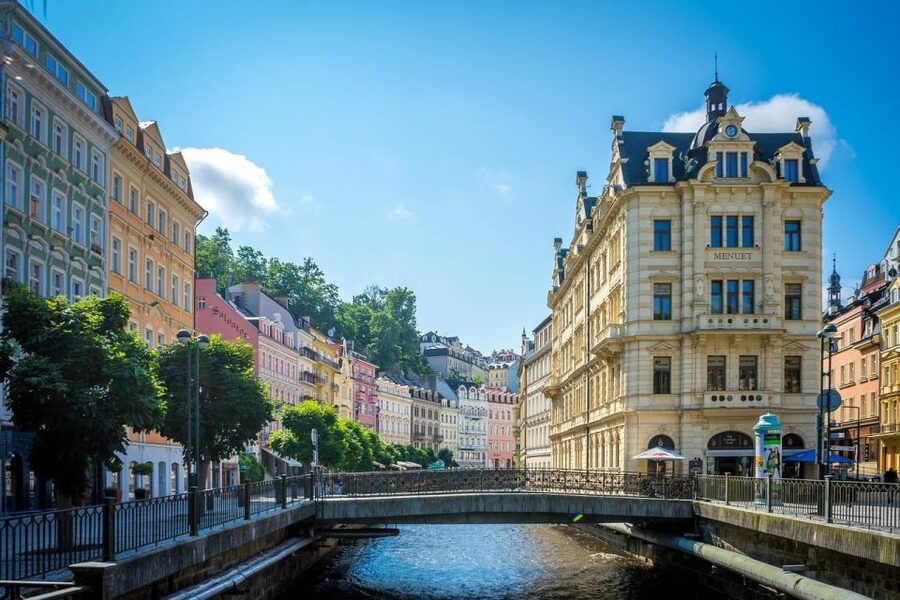 Daytrip from Prague to Karlovy Vary (Hot Springs Area) - Why Karlovy Vary Works as a Day Trip from Prague