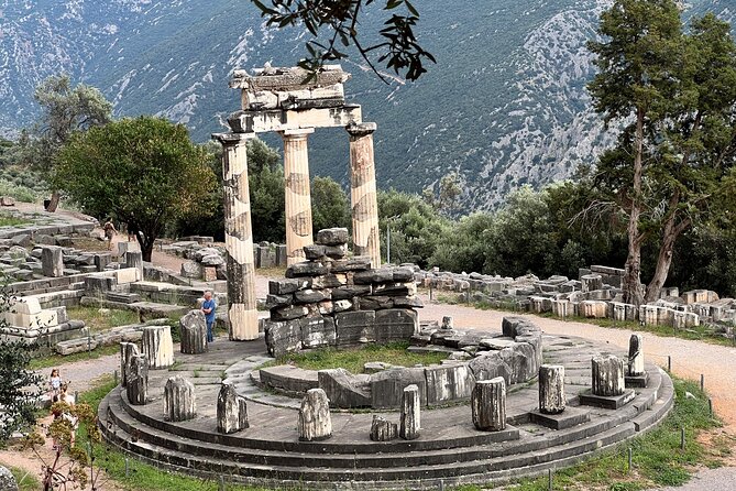 Delphi Historical Private Guided Tour & Thermopylae Hot Springs - Key points at a glance