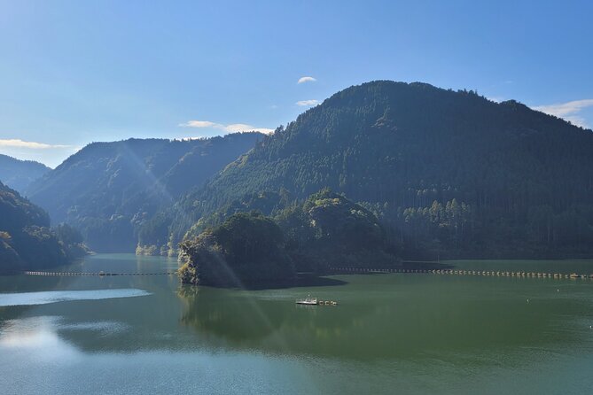 Deluxe Private Tour: Hita, AOT Statues and Onsen from Fukuoka - Kangien adds old Japan to the day