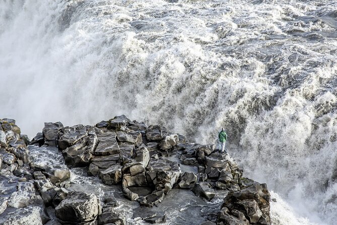 Diamond Circle Myvatn Waterfalls, and Husavik from Akureyri Tour - Húsavík: pretty harbor, limited time