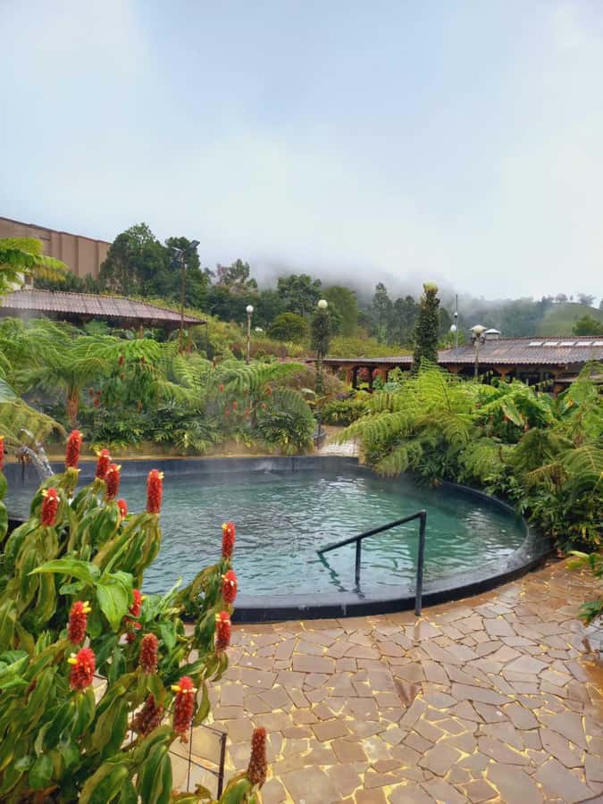 El Otoño Hot Springs Trip - Why El Otoño makes a good Manizales day plan