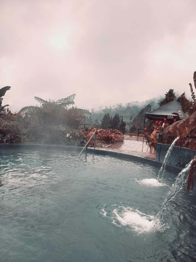 El Otoño Hot Springs Trip - The mood: peaceful, friendly, and low pressure