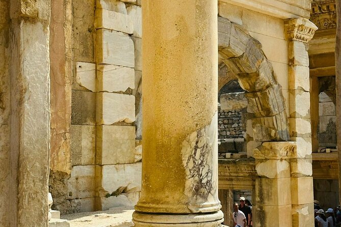 Ephesus Private Tour with Shopping + Lunch - Opt Turkish Bath - Lunch and carpets at Can Carpet