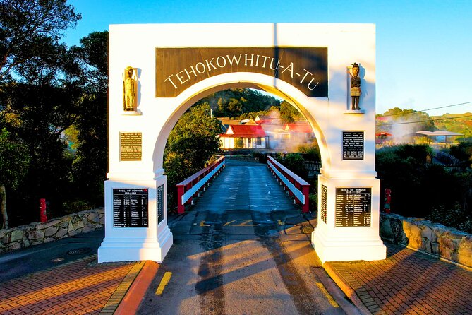 Ex Auckland: Rotorua Māori Village with Haka and Hot Springs - The key points at a glance