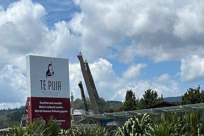 Ex Auckland: Rotorua Māori Village with Haka and Hot Springs - Small details that improve the day