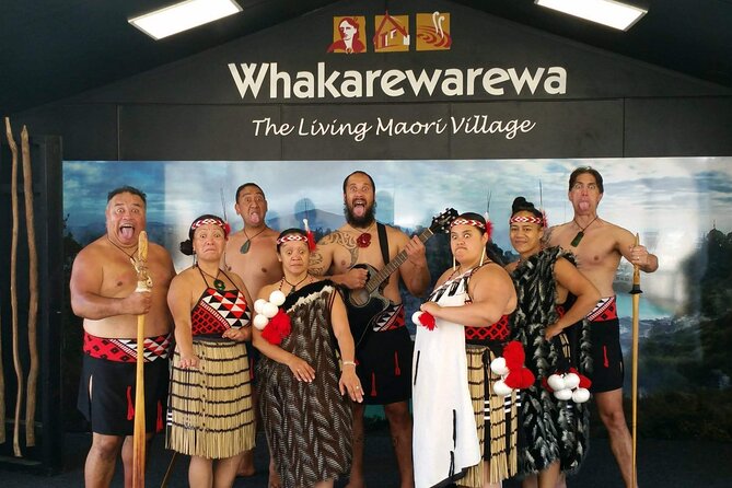 Ex Auckland: Rotorua Māori Village with Haka and Hot Springs - A short look around Rotorua before the spa