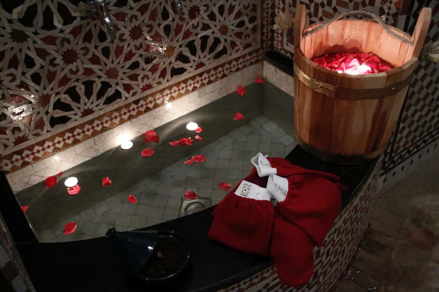 Fes: Traditional Hammam Massage in a Luxury Palace - The Ourika Valley oil massage