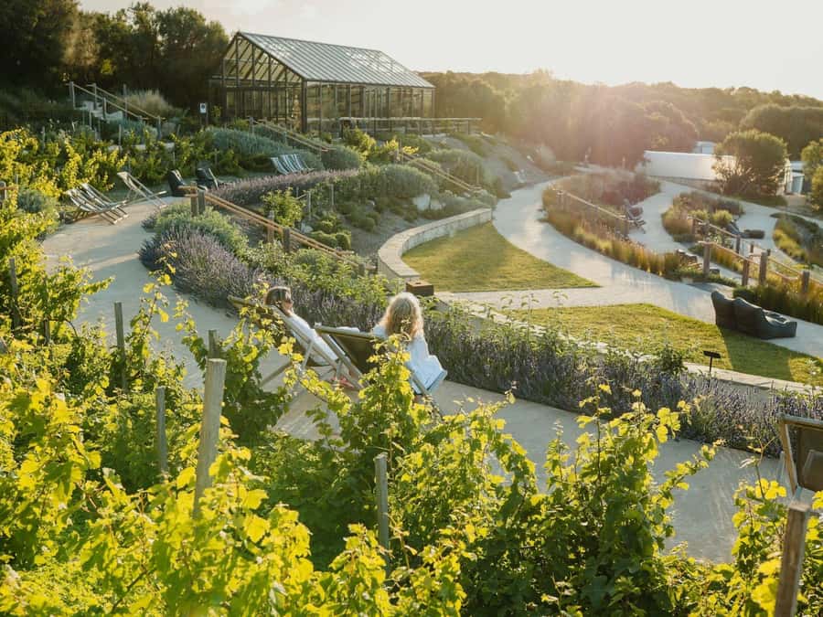 Fingal: Peninsula Hot Springs Entry with Lunch Credit - What the $77 Peninsula Hot Springs package includes