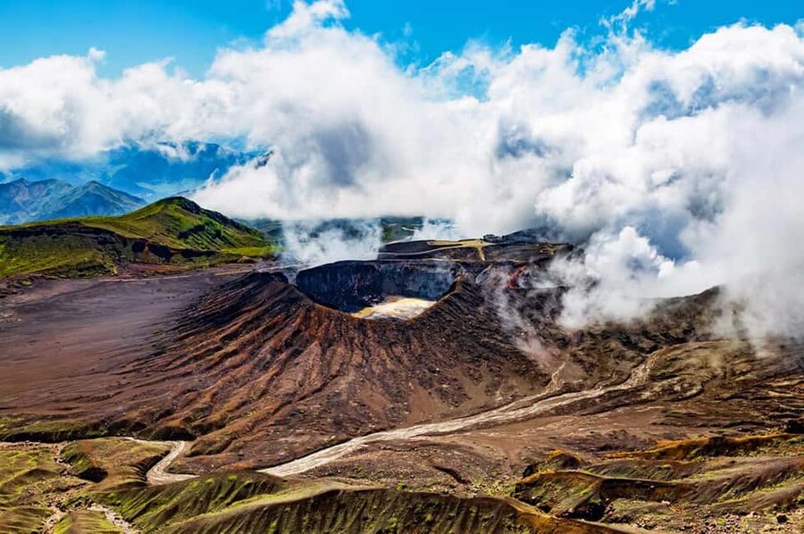 From Fukuoka: Mount Aso, Kurokawa Onsen, and Shrine Tour - Kusasenri gives you the best breathing room